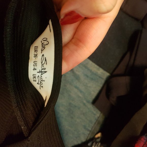 black fitted midi dress - Picture 5 of 5